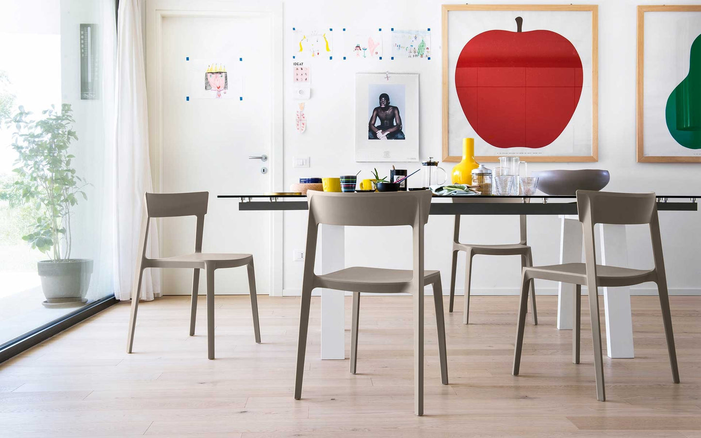 Skin, Polypropylene Stackable Chair