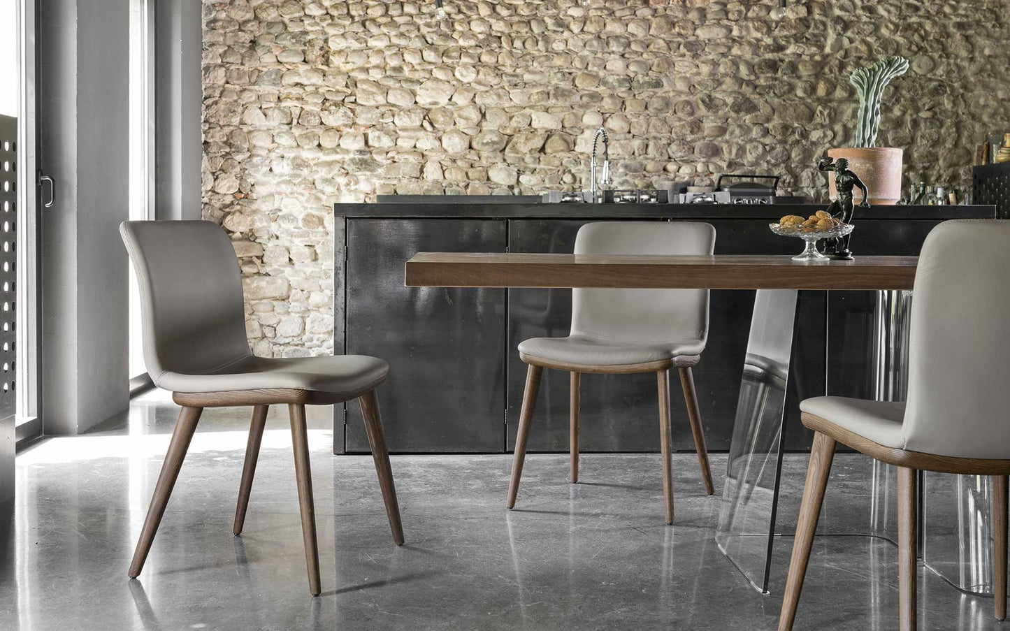 Annie, Upholstered Chair